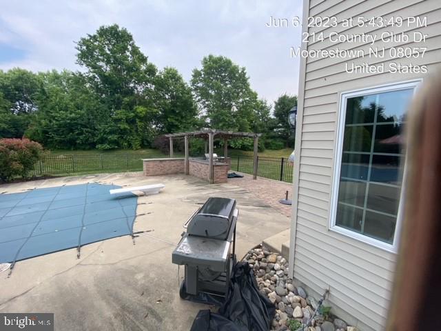 214 Country Club Dr