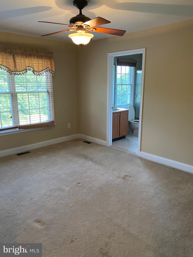 214 Country Club Dr
