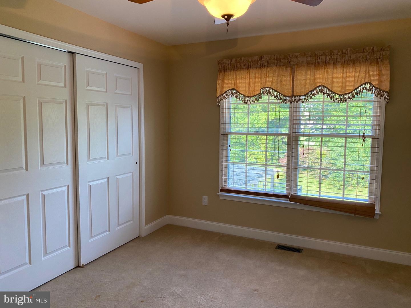 214 Country Club Dr
