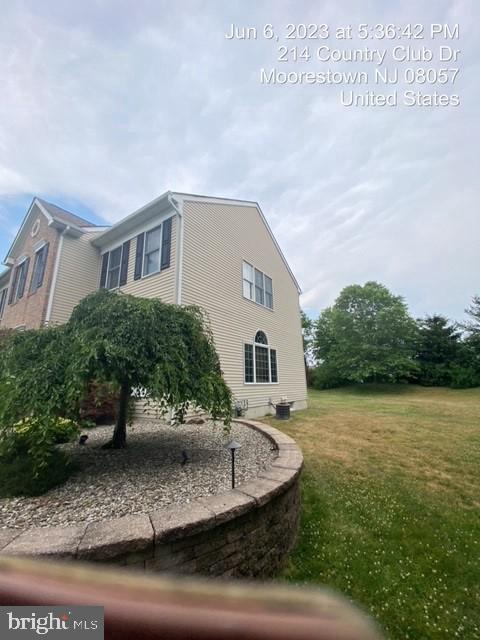 214 Country Club Dr