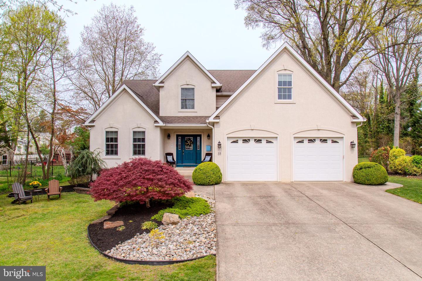 33 Evesham Ave