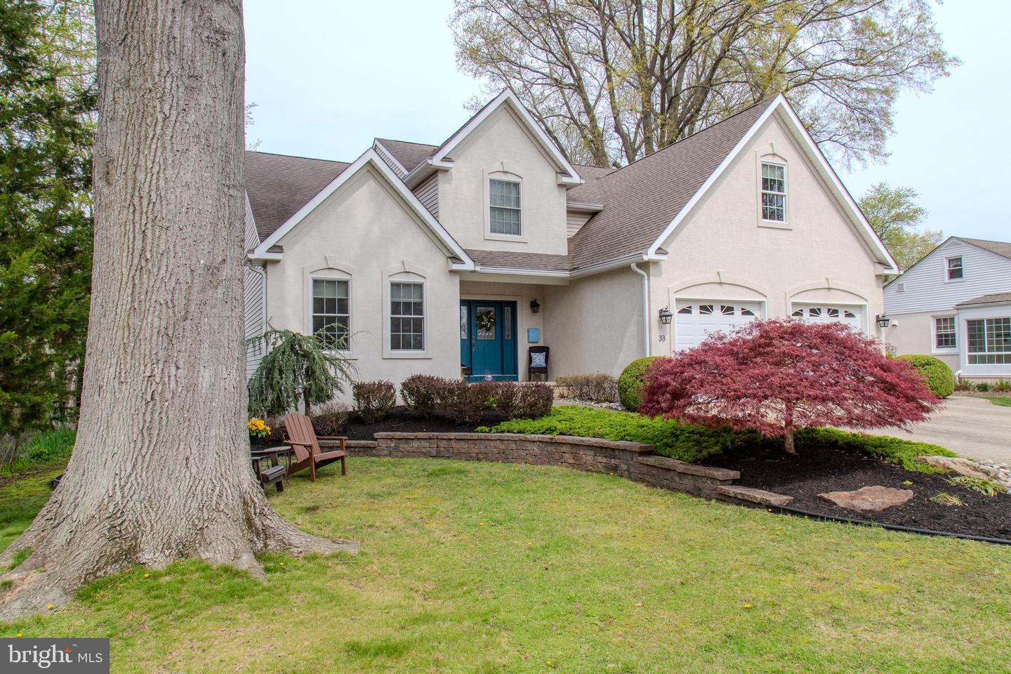 33 Evesham Ave