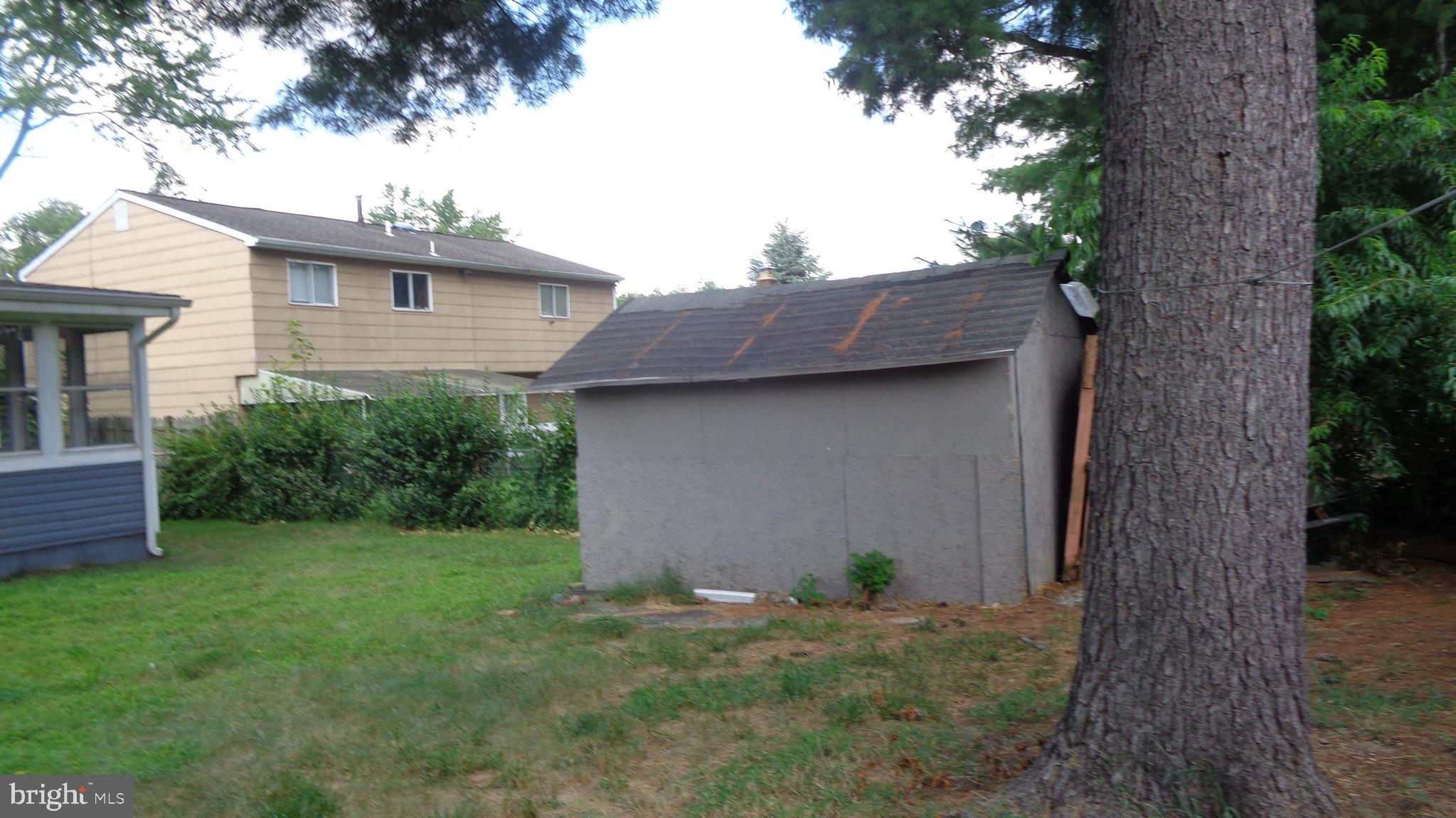 27 Sandal Ln