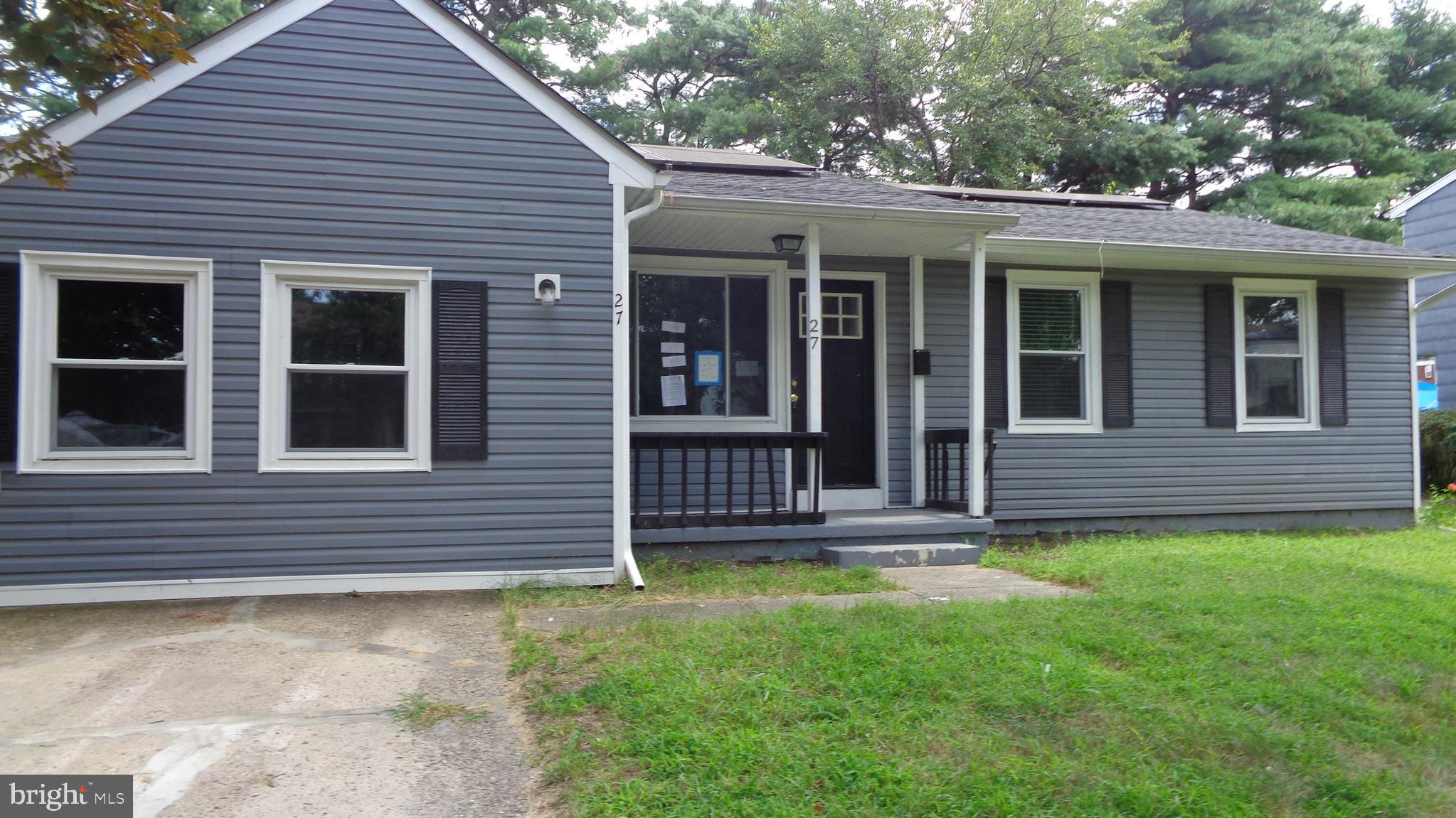 27 Sandal Ln