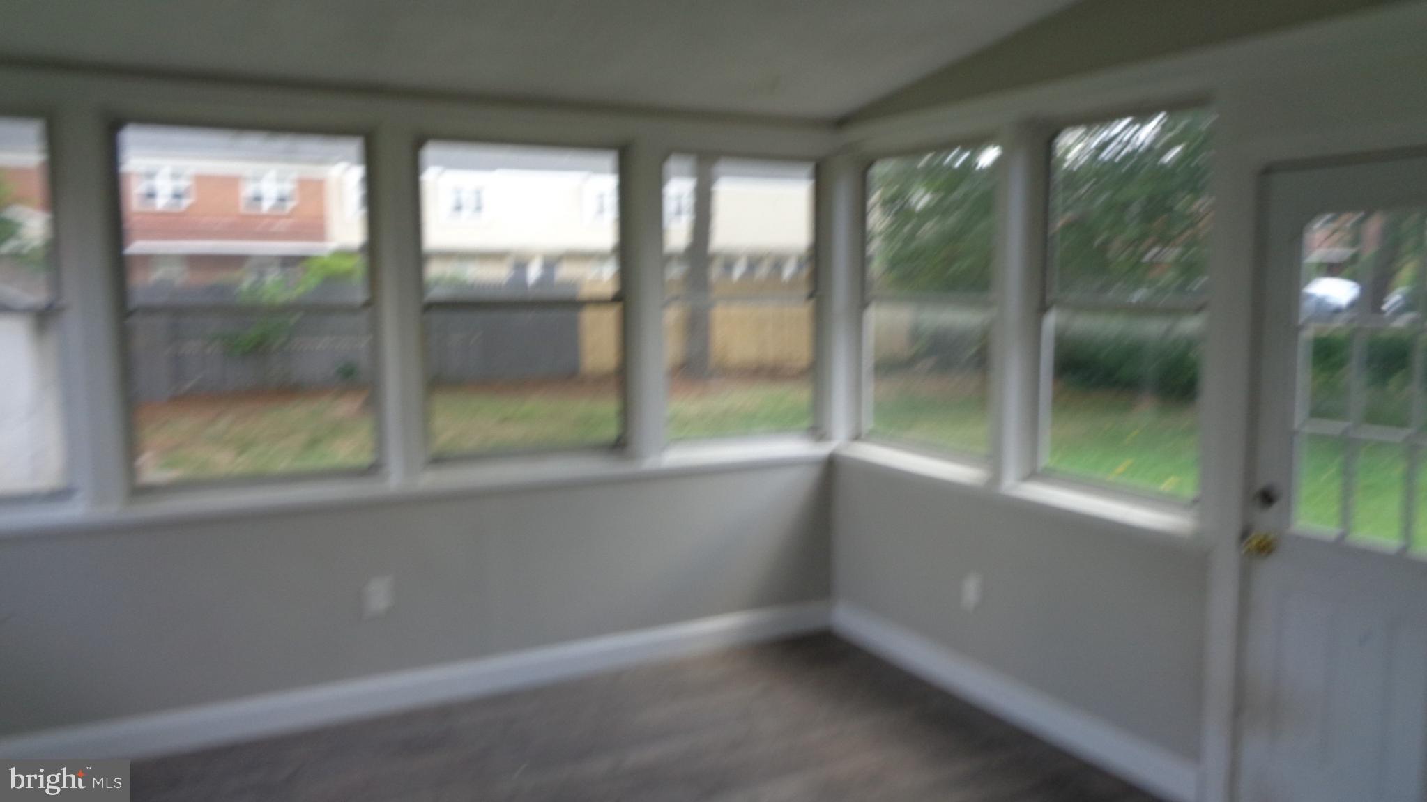 27 Sandal Ln