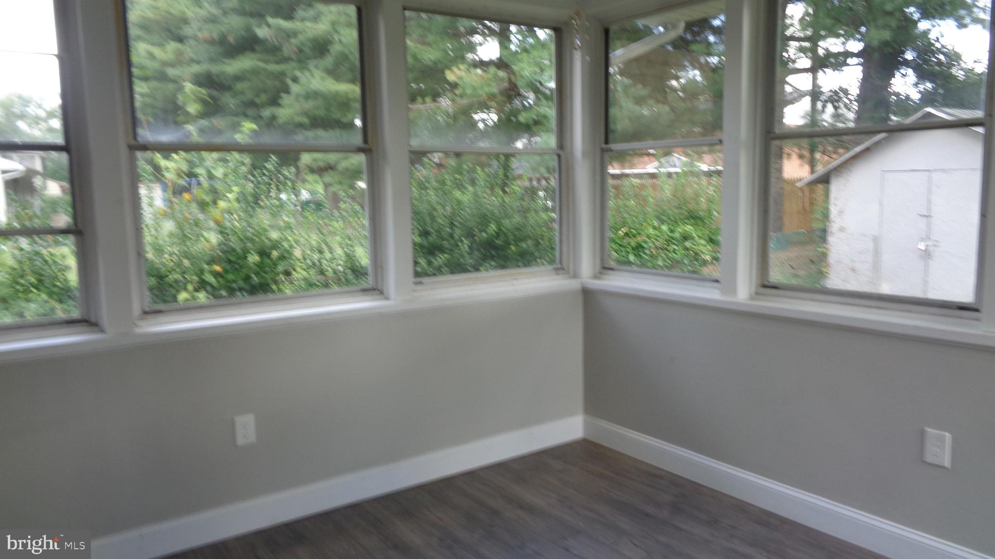 27 Sandal Ln