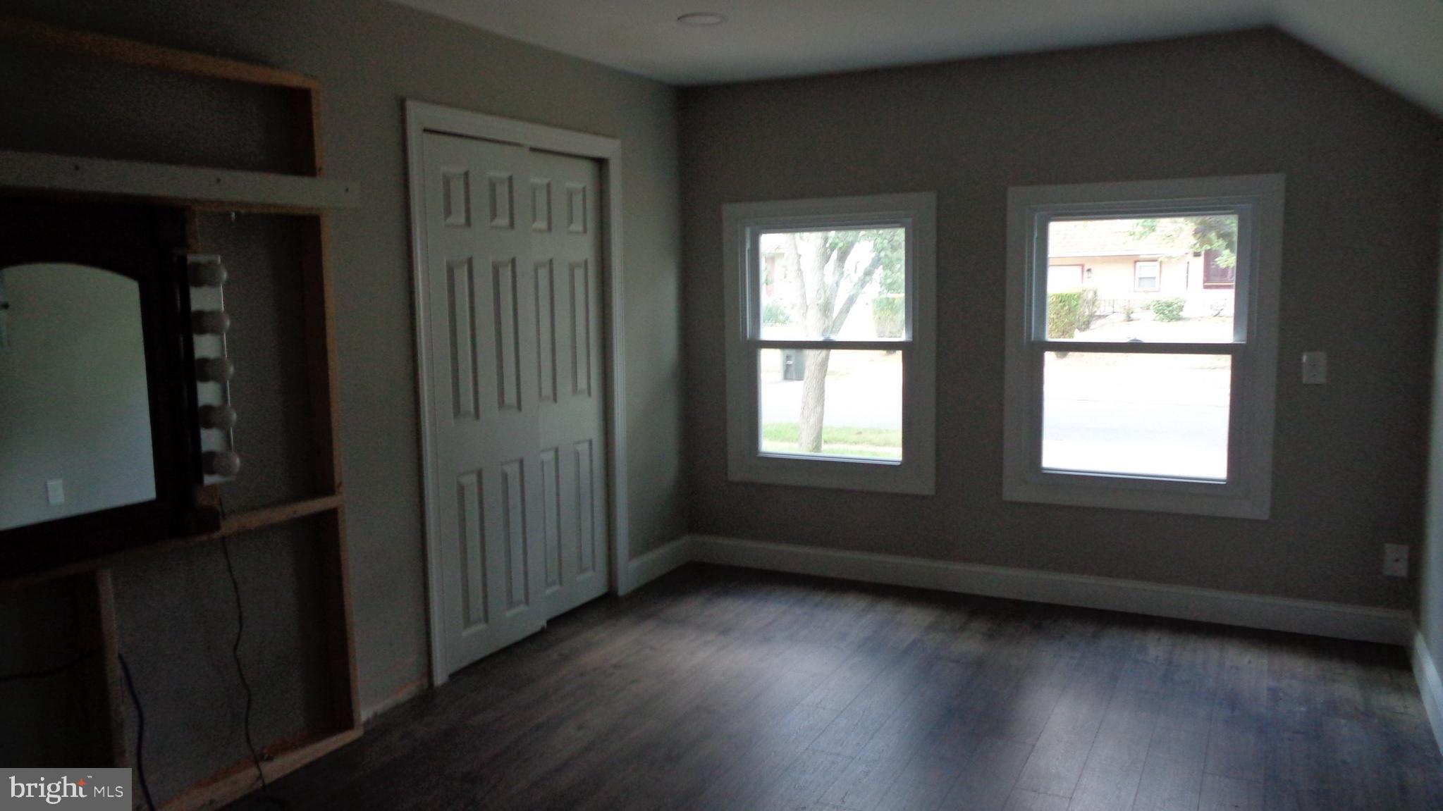27 Sandal Ln