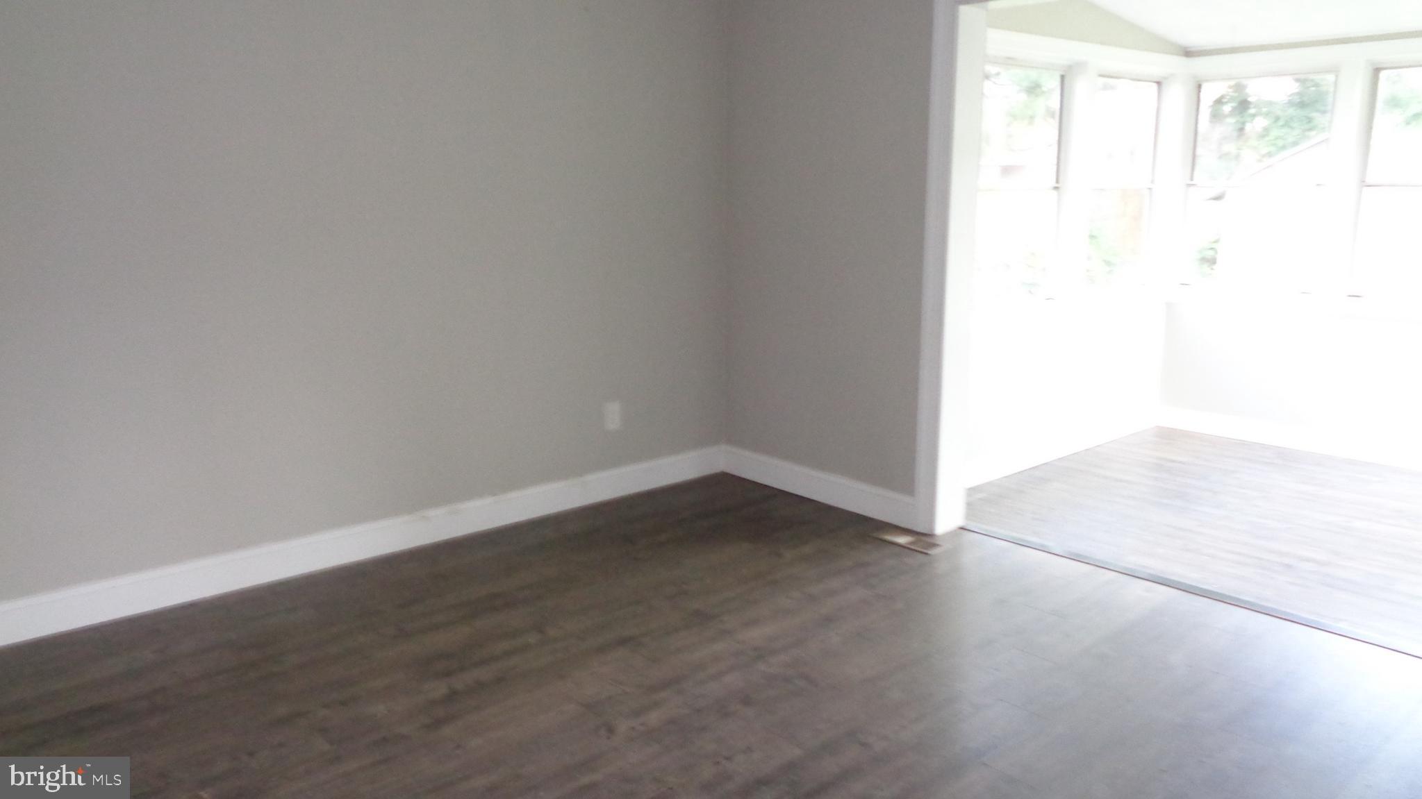 27 Sandal Ln