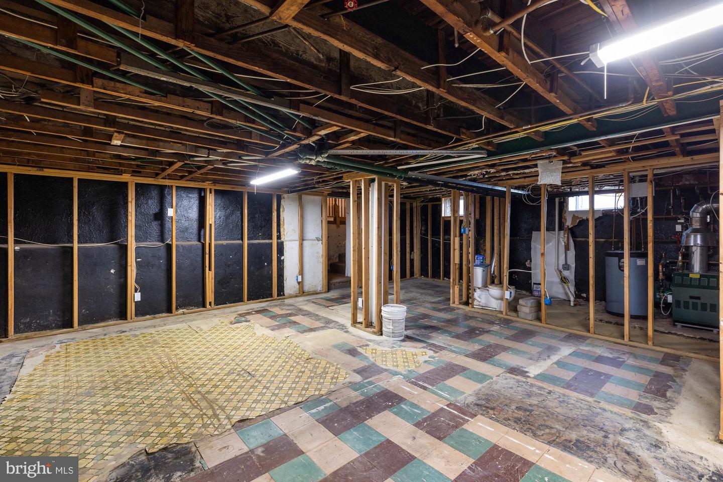 800 W Wood Ave