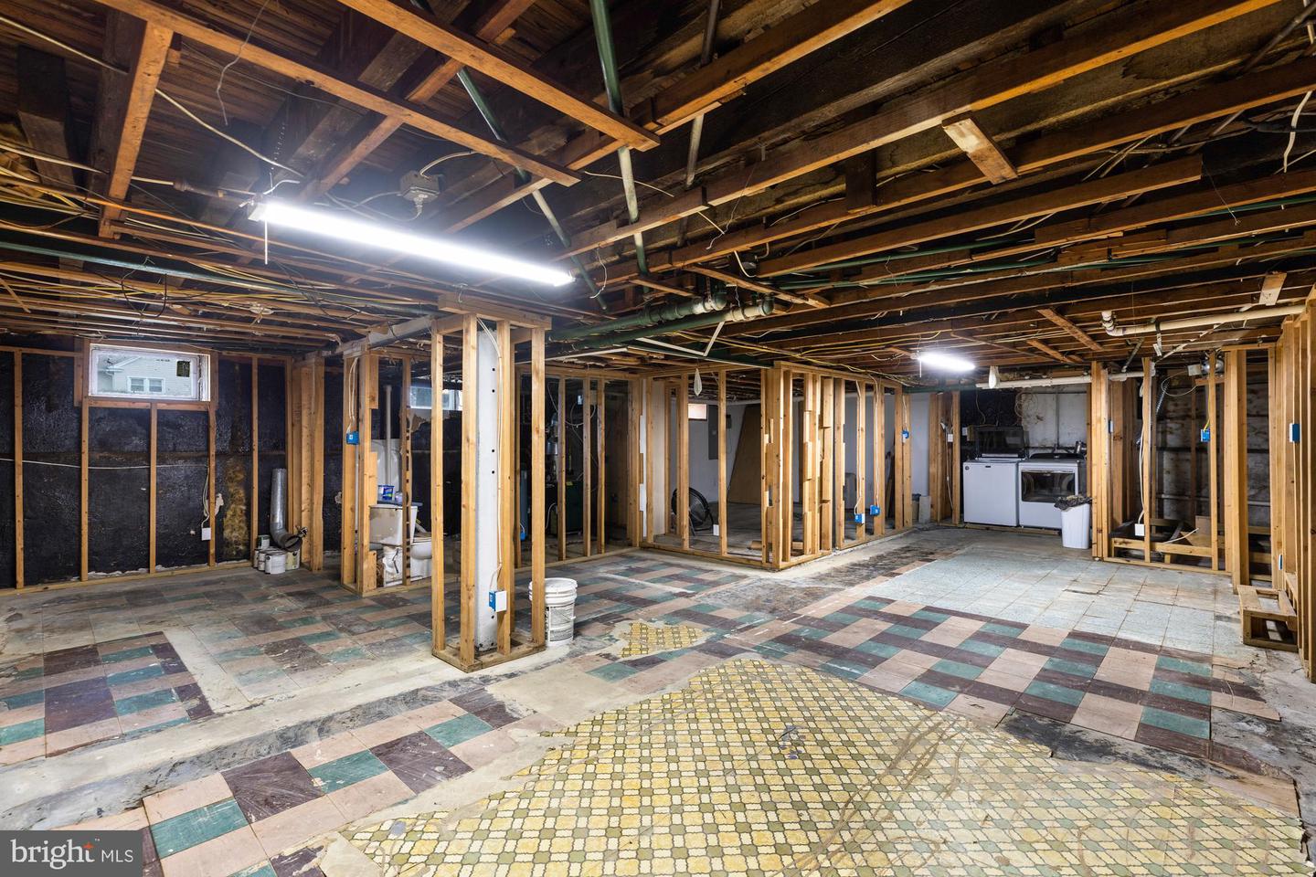 800 W Wood Ave