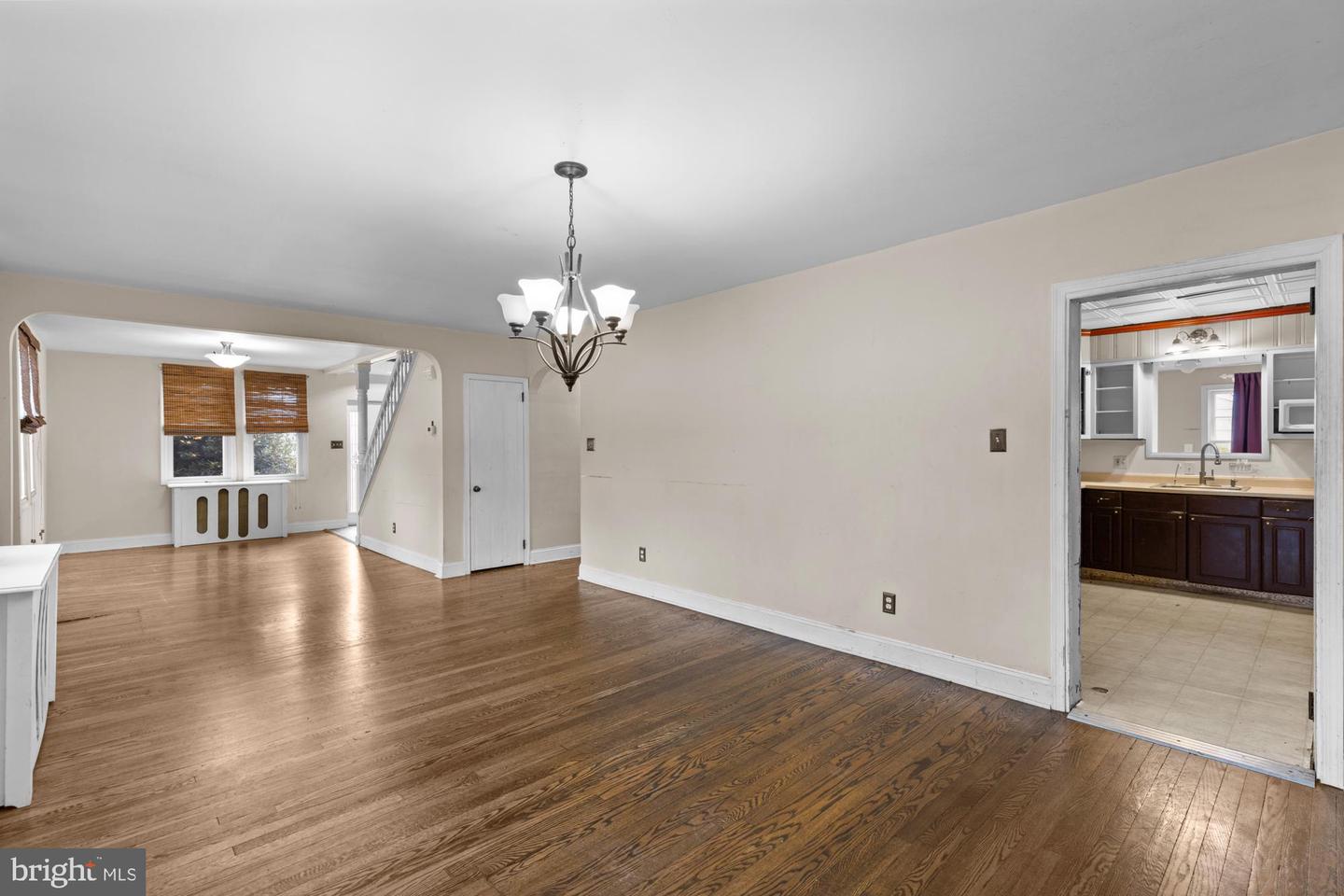 800 W Wood Ave