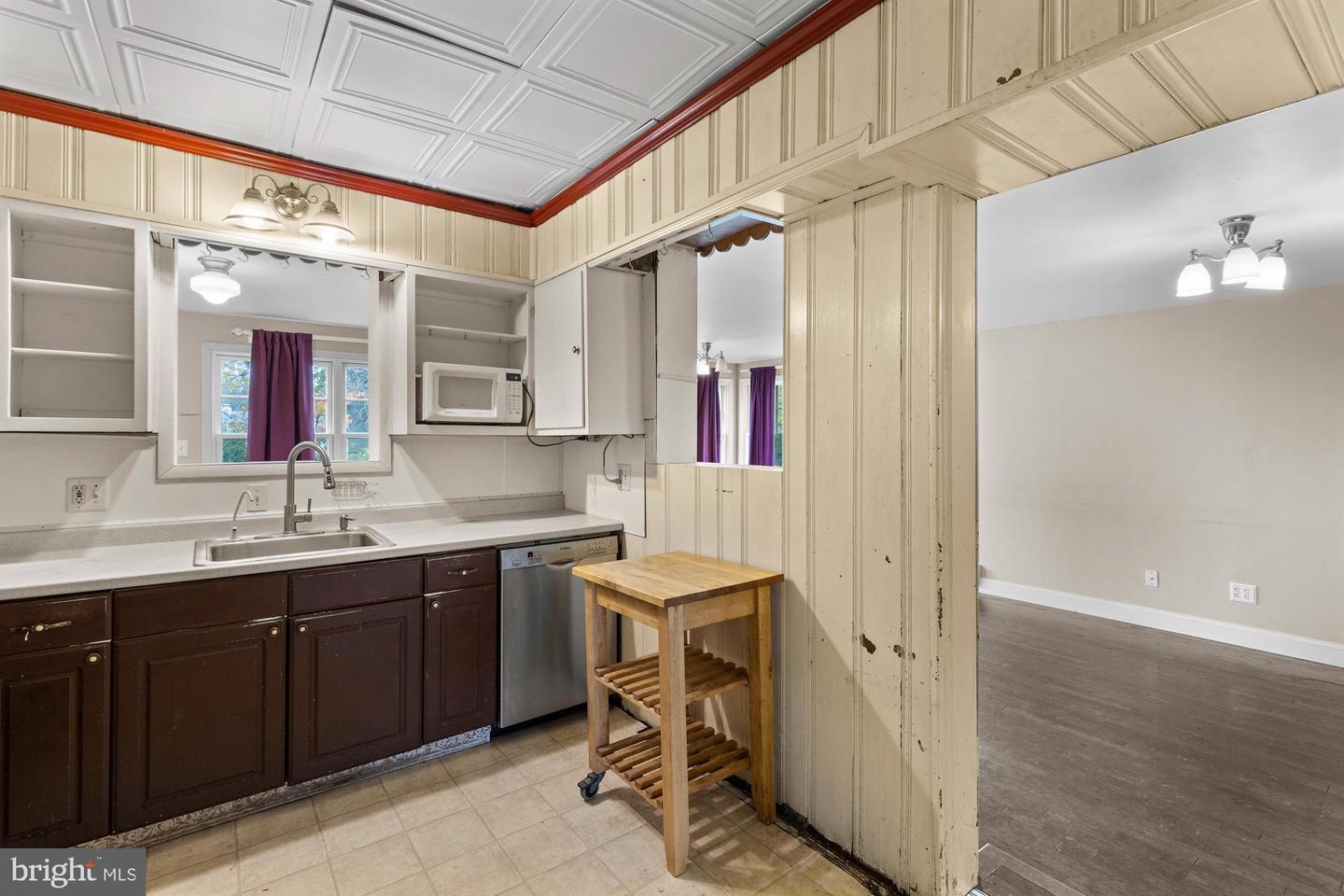 800 W Wood Ave
