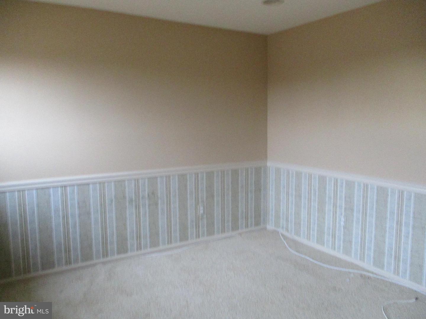 4 Westbury Dr