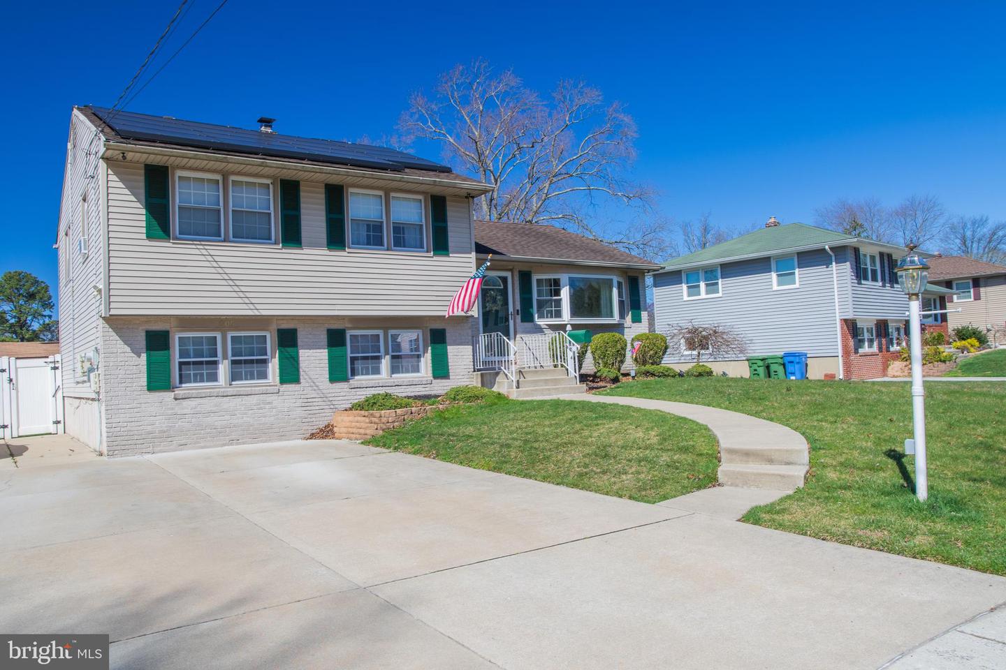 1009 Pinebrook Rd