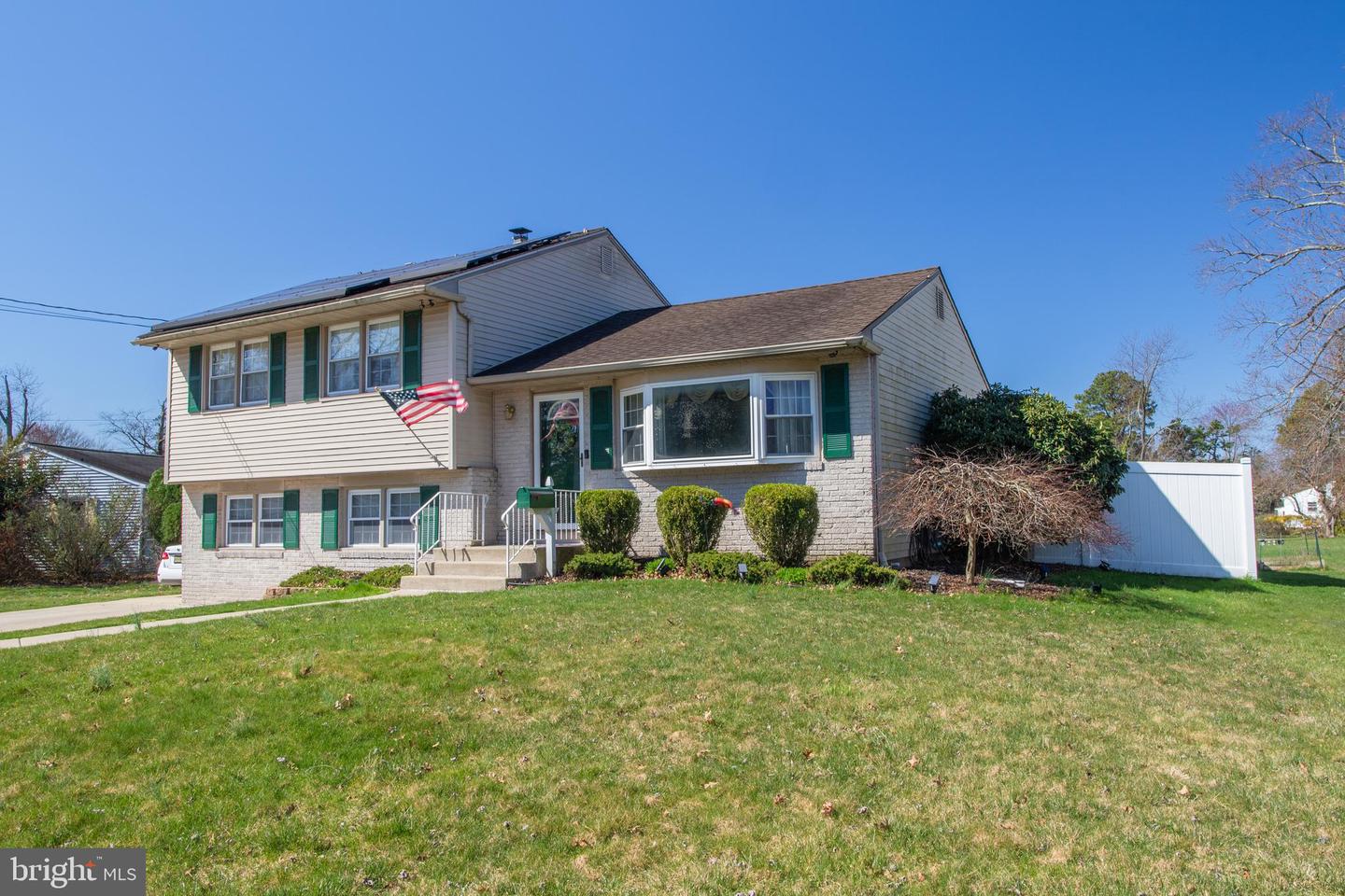 1009 Pinebrook Rd
