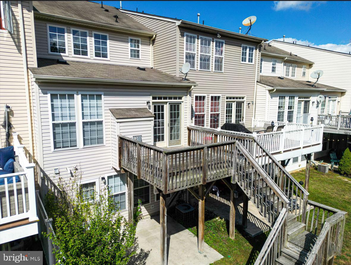 68 Colts Neck Dr