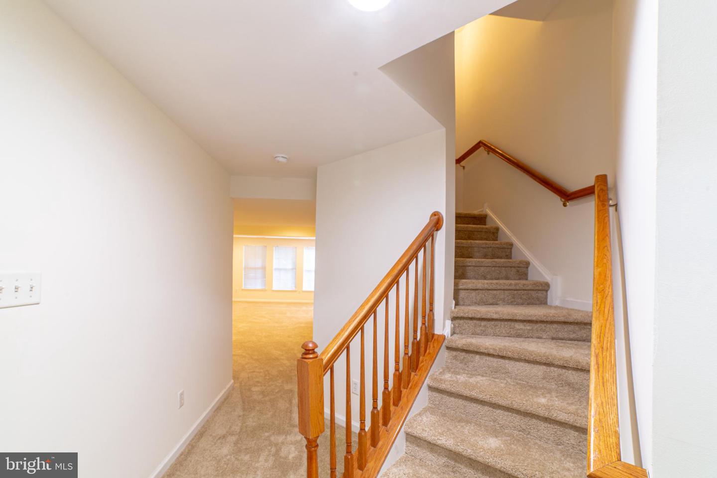 68 Colts Neck Dr