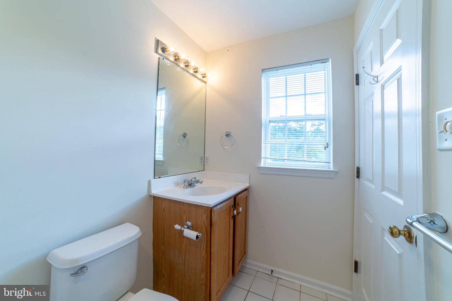 68 Colts Neck Dr