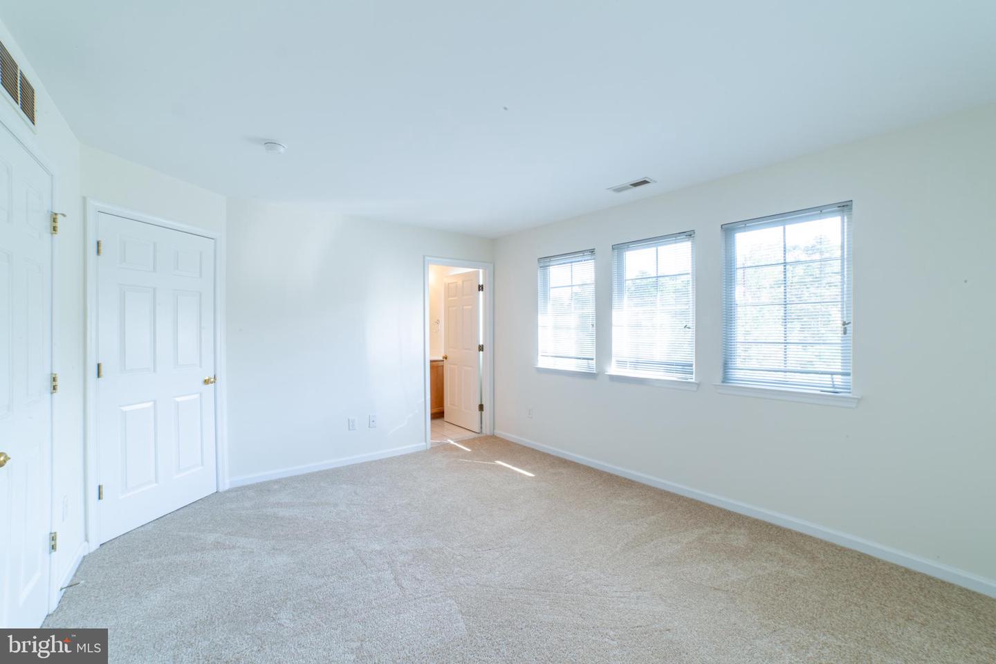 68 Colts Neck Dr