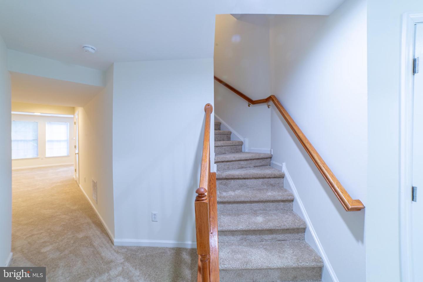 68 Colts Neck Dr