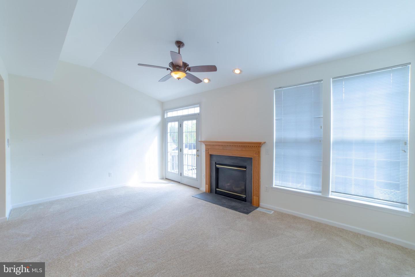 68 Colts Neck Dr