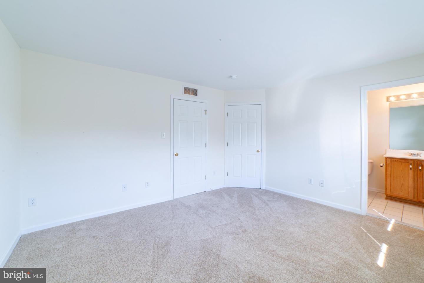 68 Colts Neck Dr