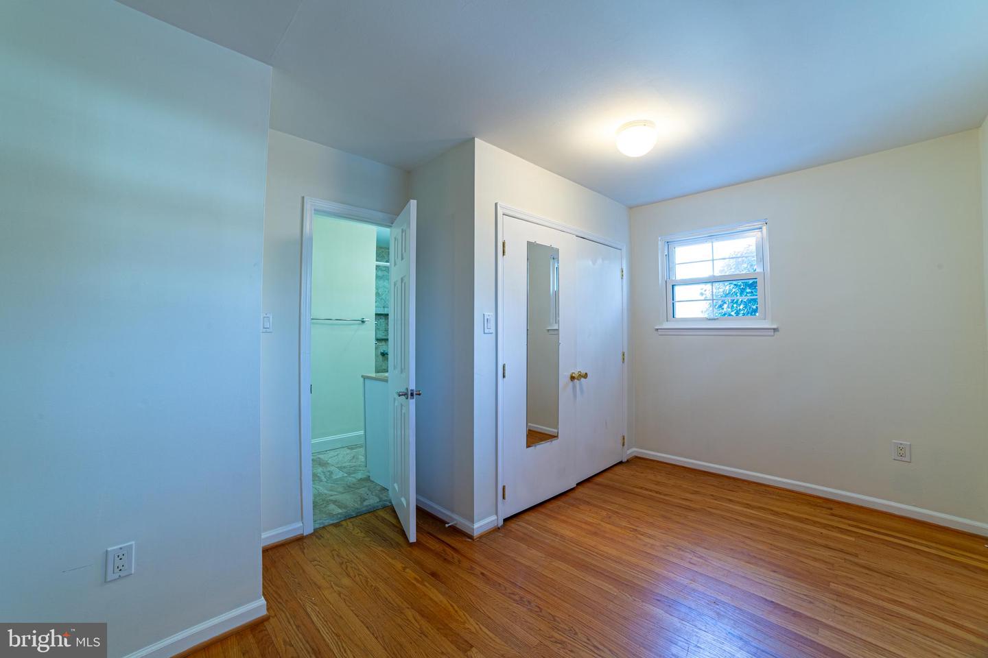 201 Centre St