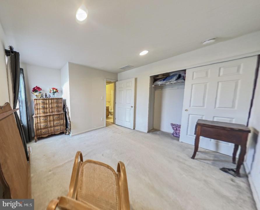 32 High Meadows Dr