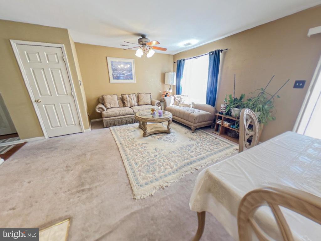 32 High Meadows Dr