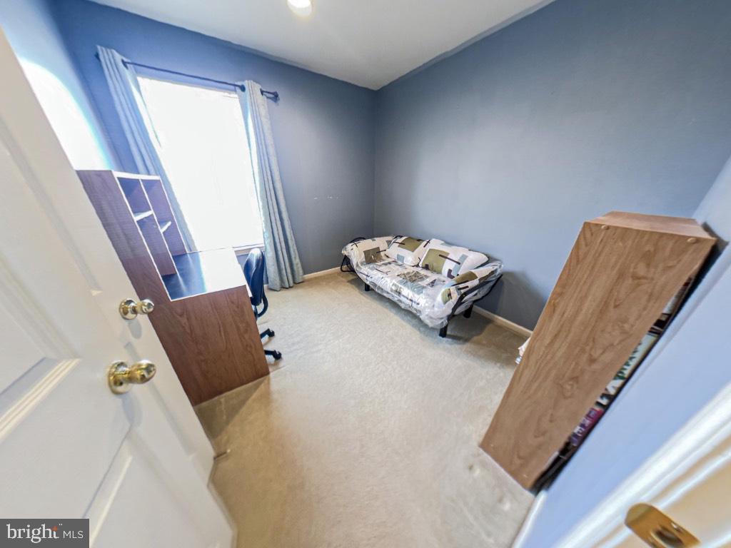 32 High Meadows Dr