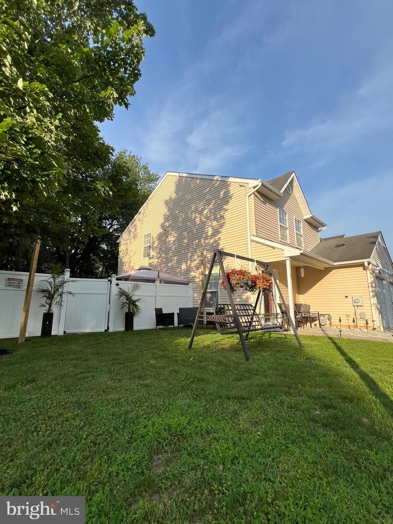 44 Meadowrue Ln
