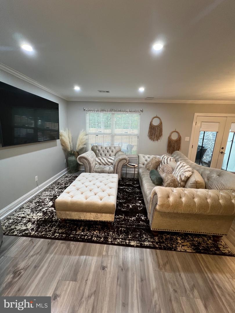 44 Meadowrue Ln