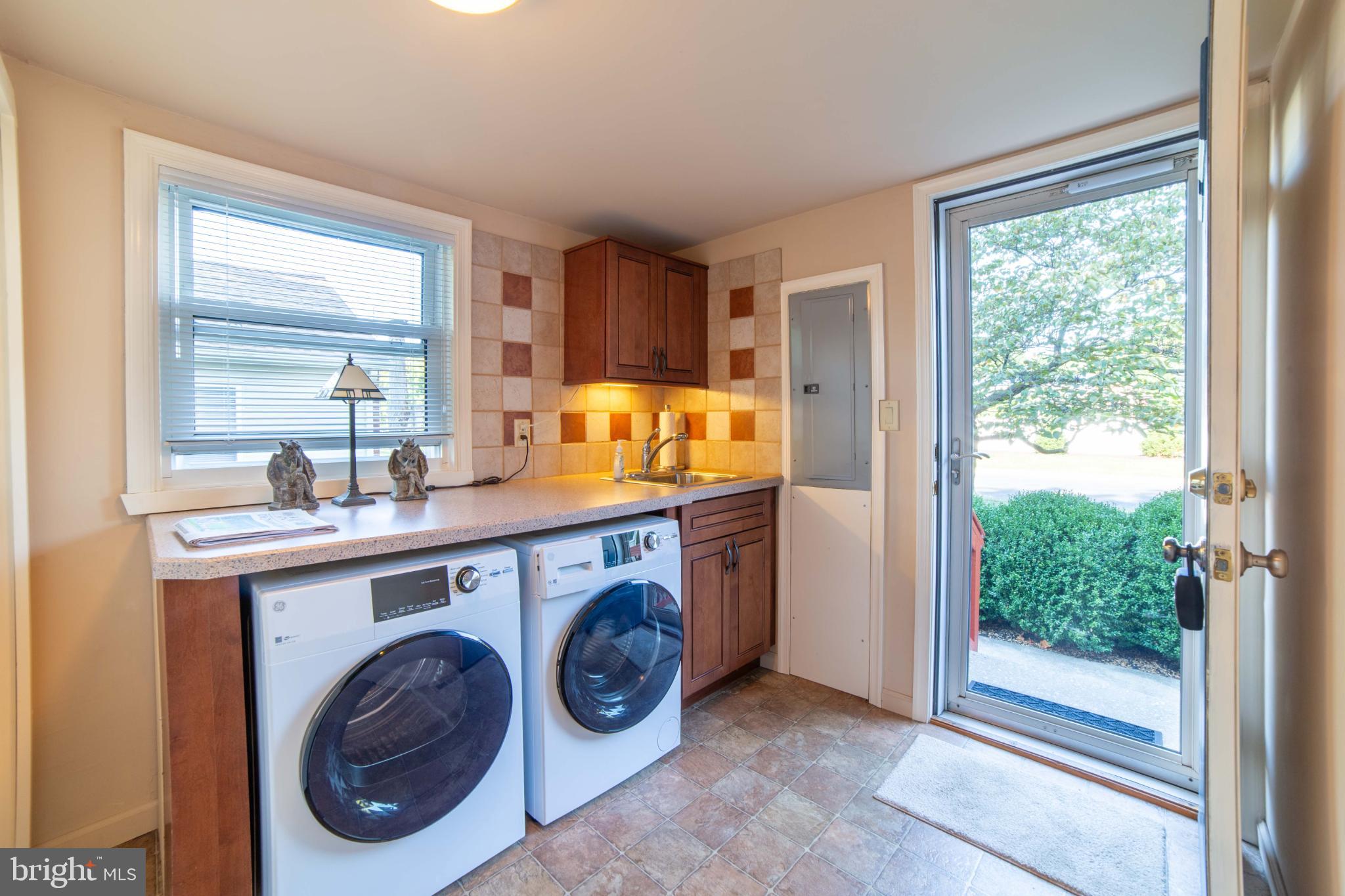 1800 S BURNT MILL ROAD