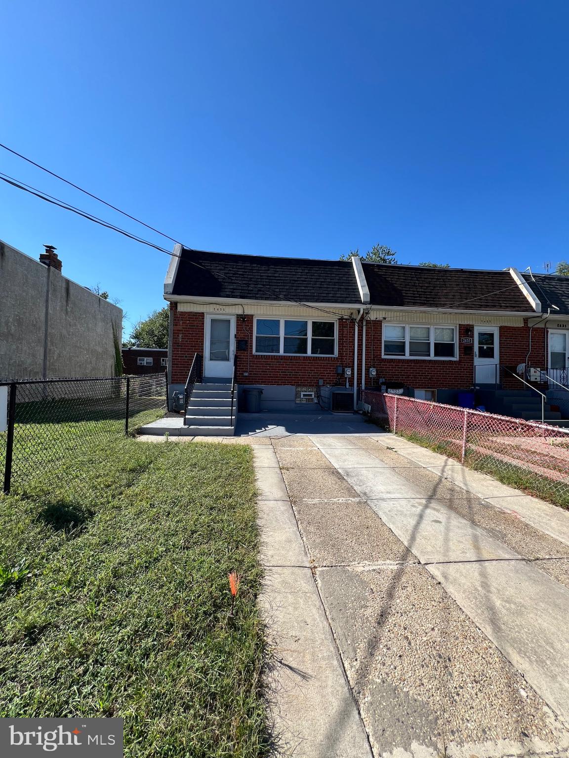 2435 WAINWRIGHT STREET