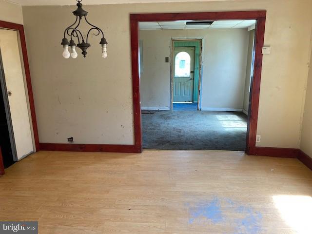 1639 N Main St