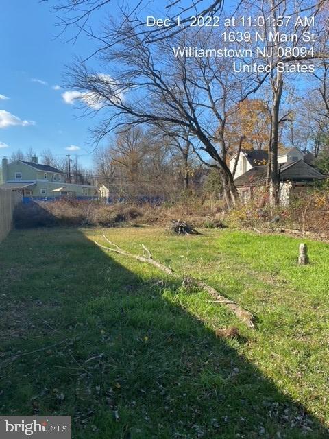 1639 N Main St