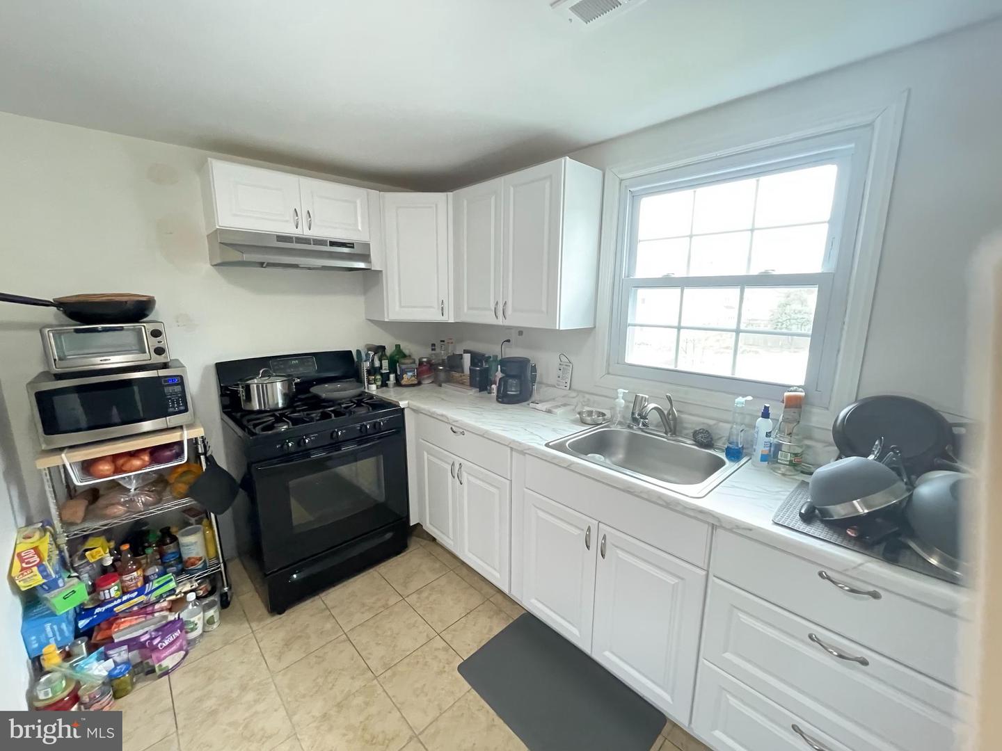 1109 N Main St