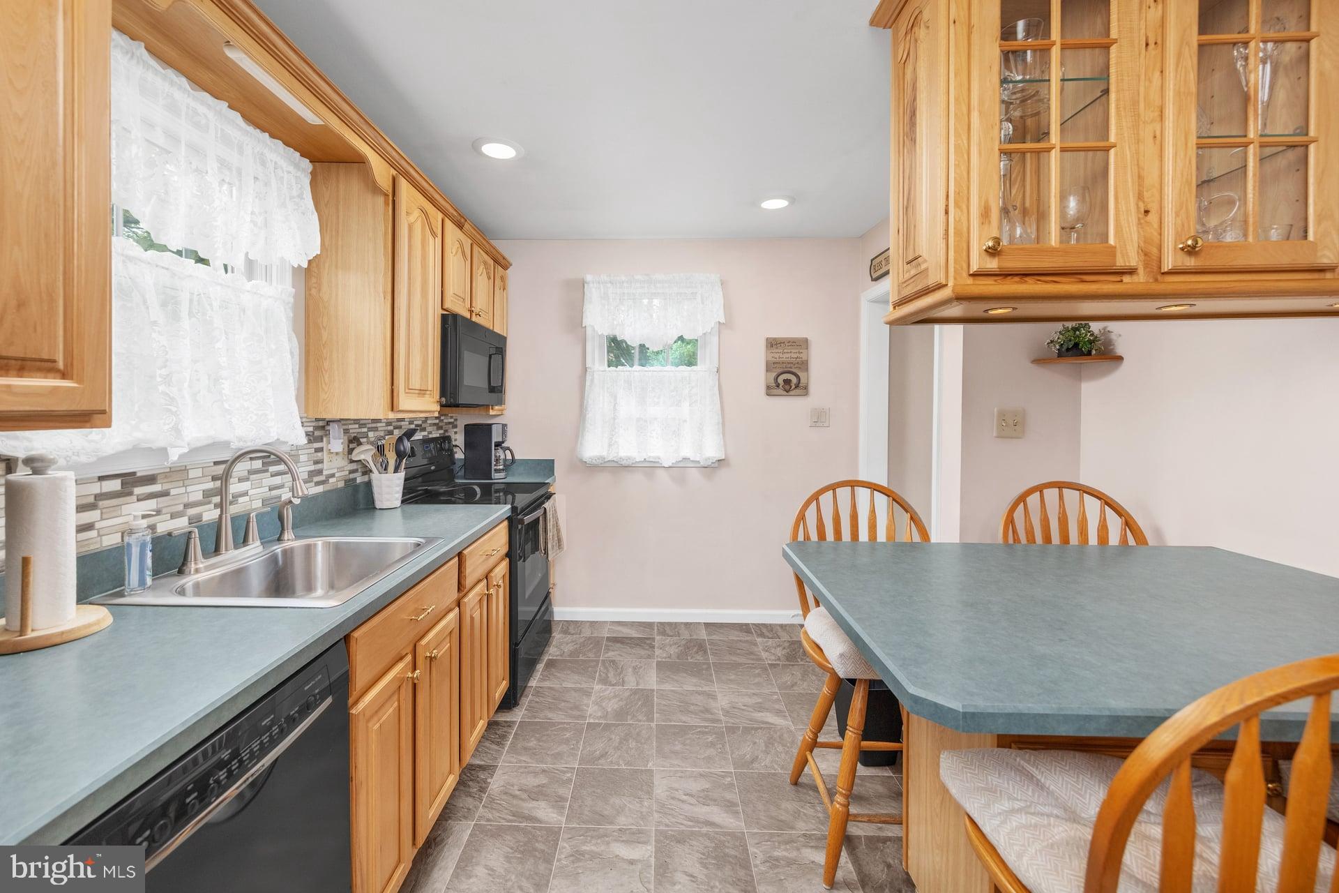 138 N FERNWOOD AVENUE