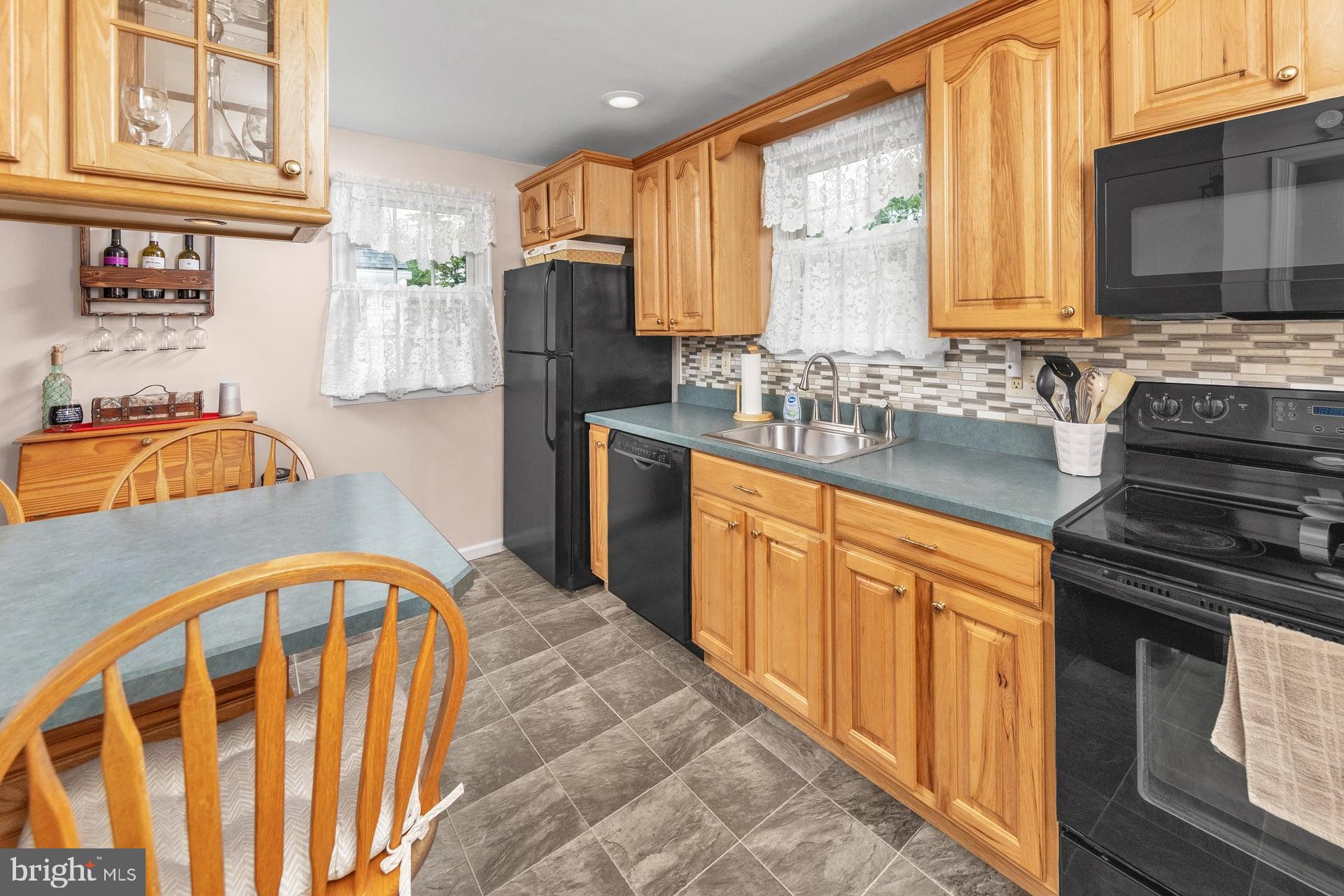 138 N FERNWOOD AVENUE