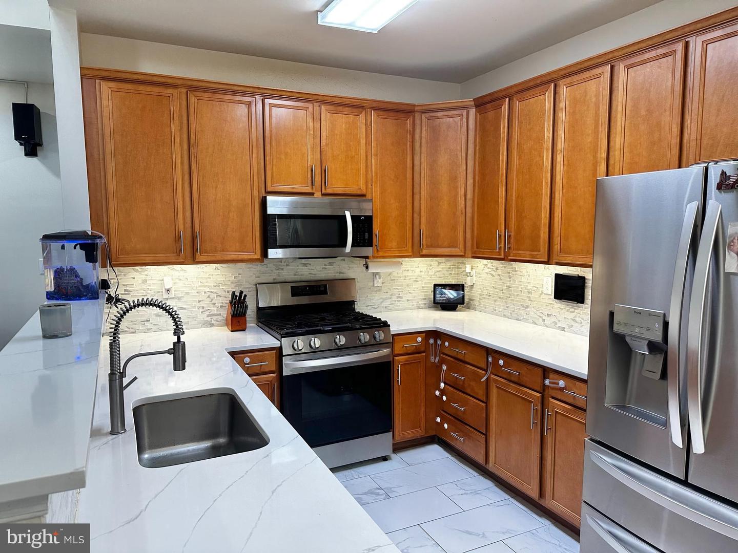 57 SANDSTONE RD