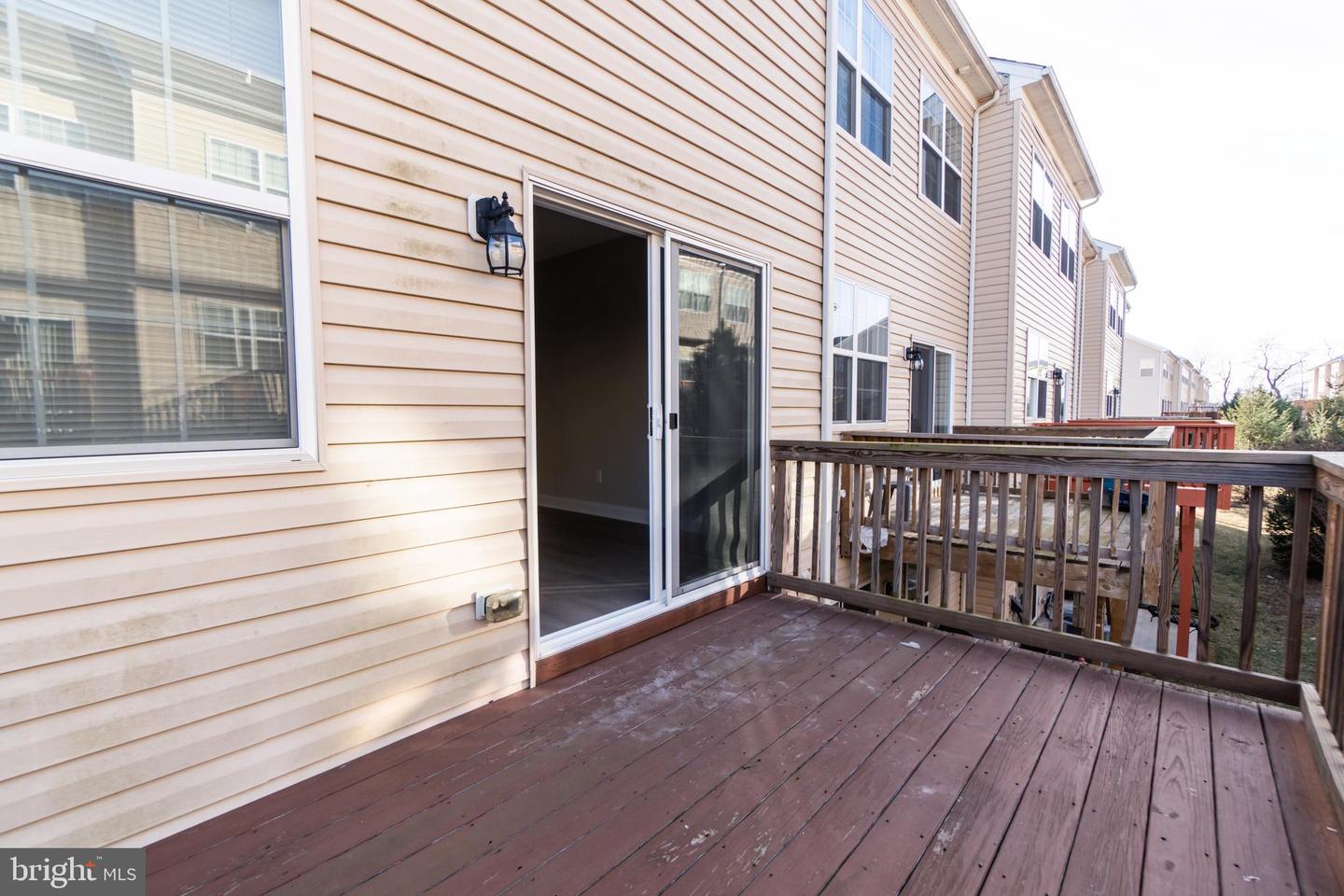 2403 FARMALL LN