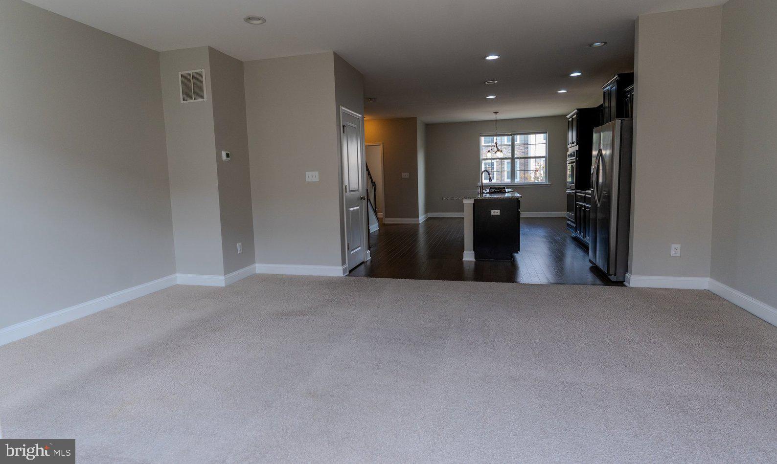 1606 HIGHTS FARM RD