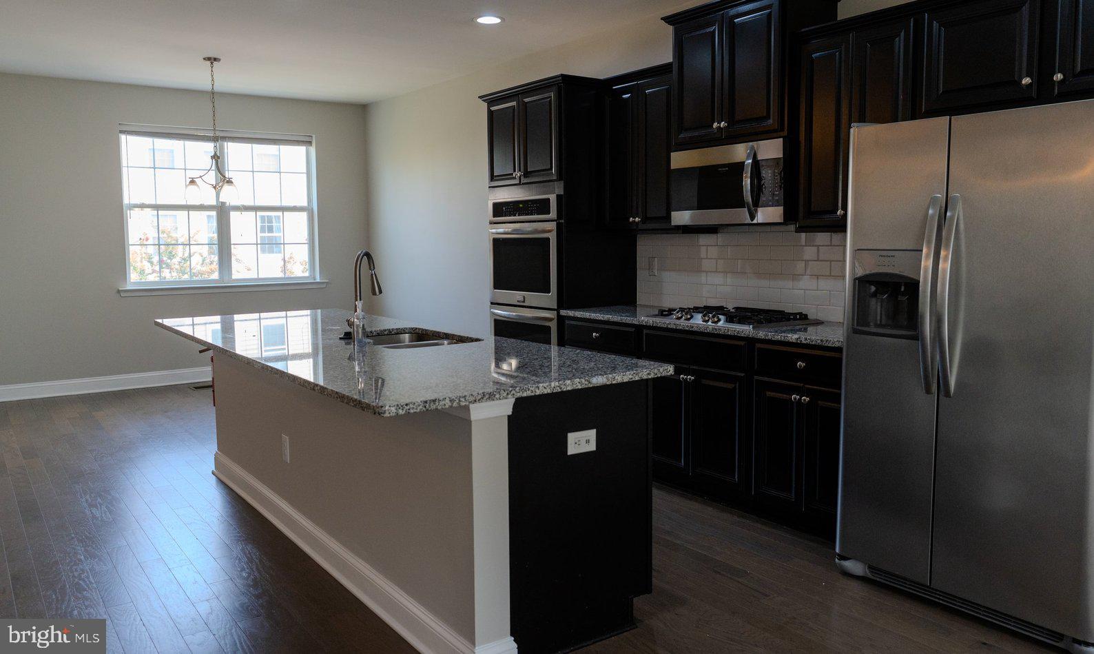 1606 HIGHTS FARM RD