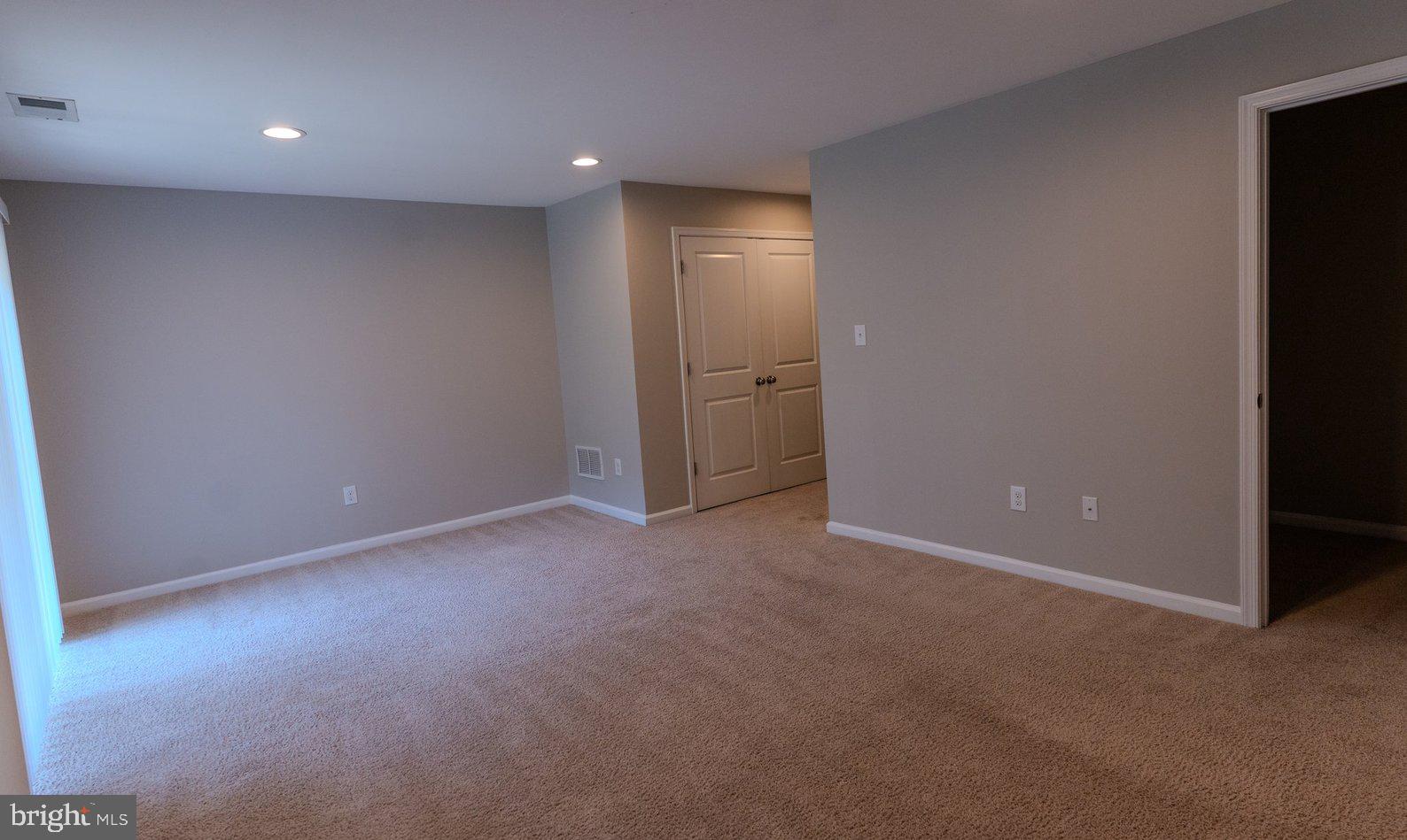 1606 HIGHTS FARM RD
