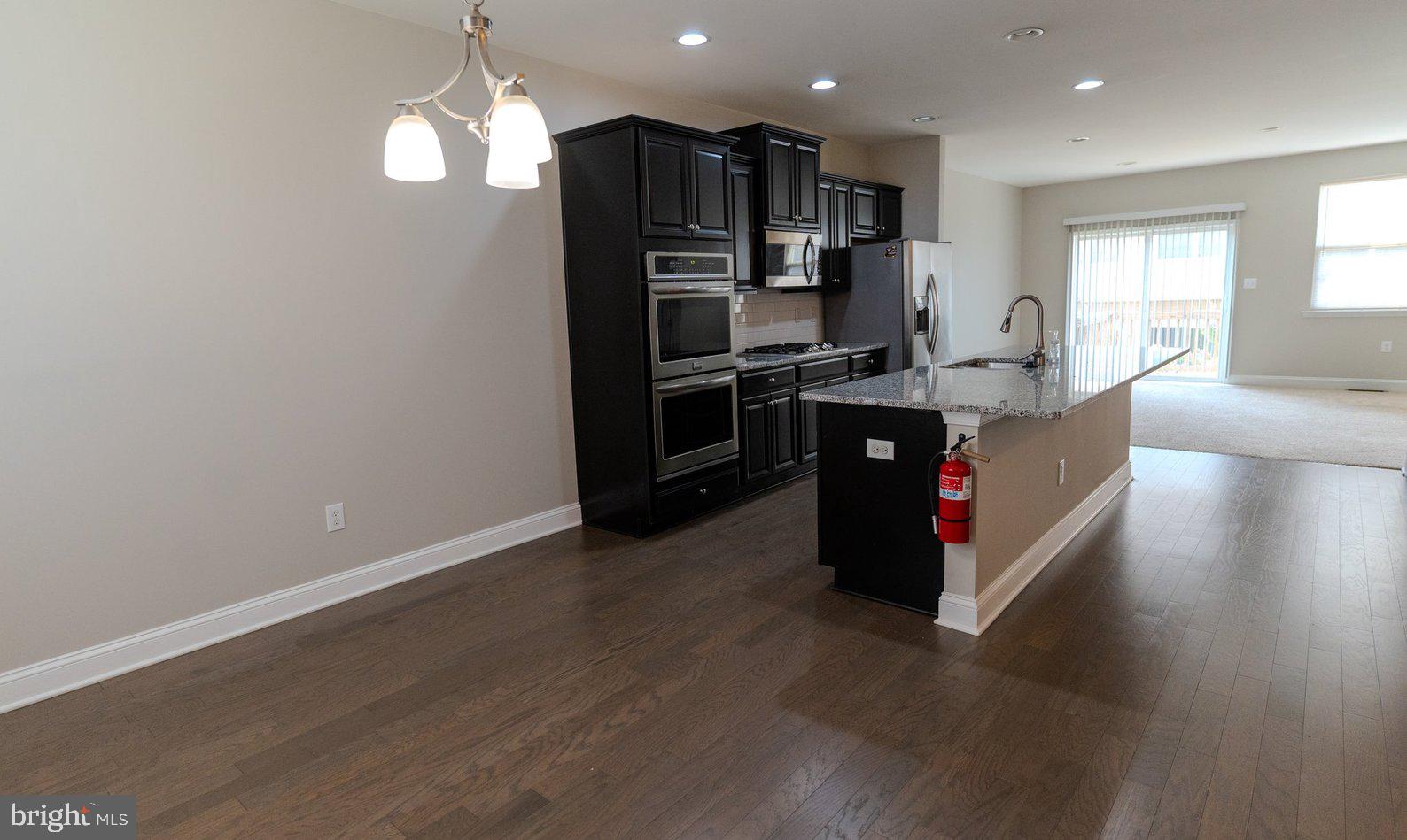 1606 HIGHTS FARM RD
