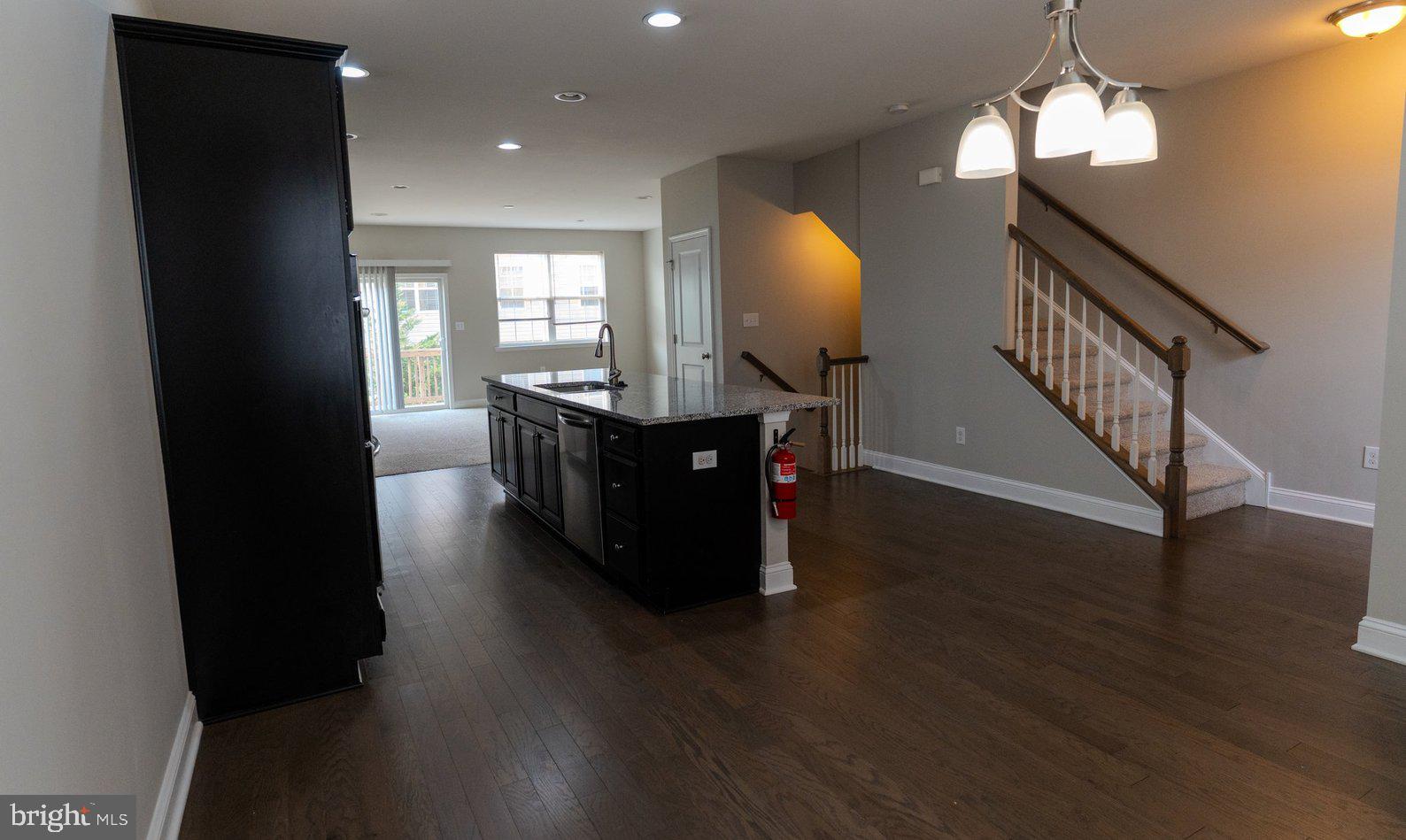 1606 HIGHTS FARM RD