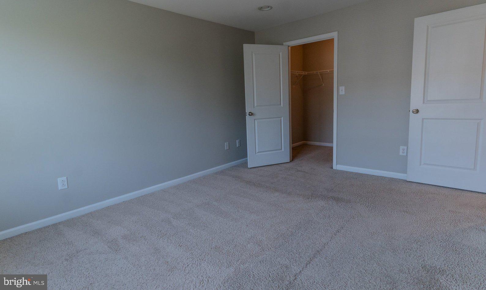 1606 HIGHTS FARM RD