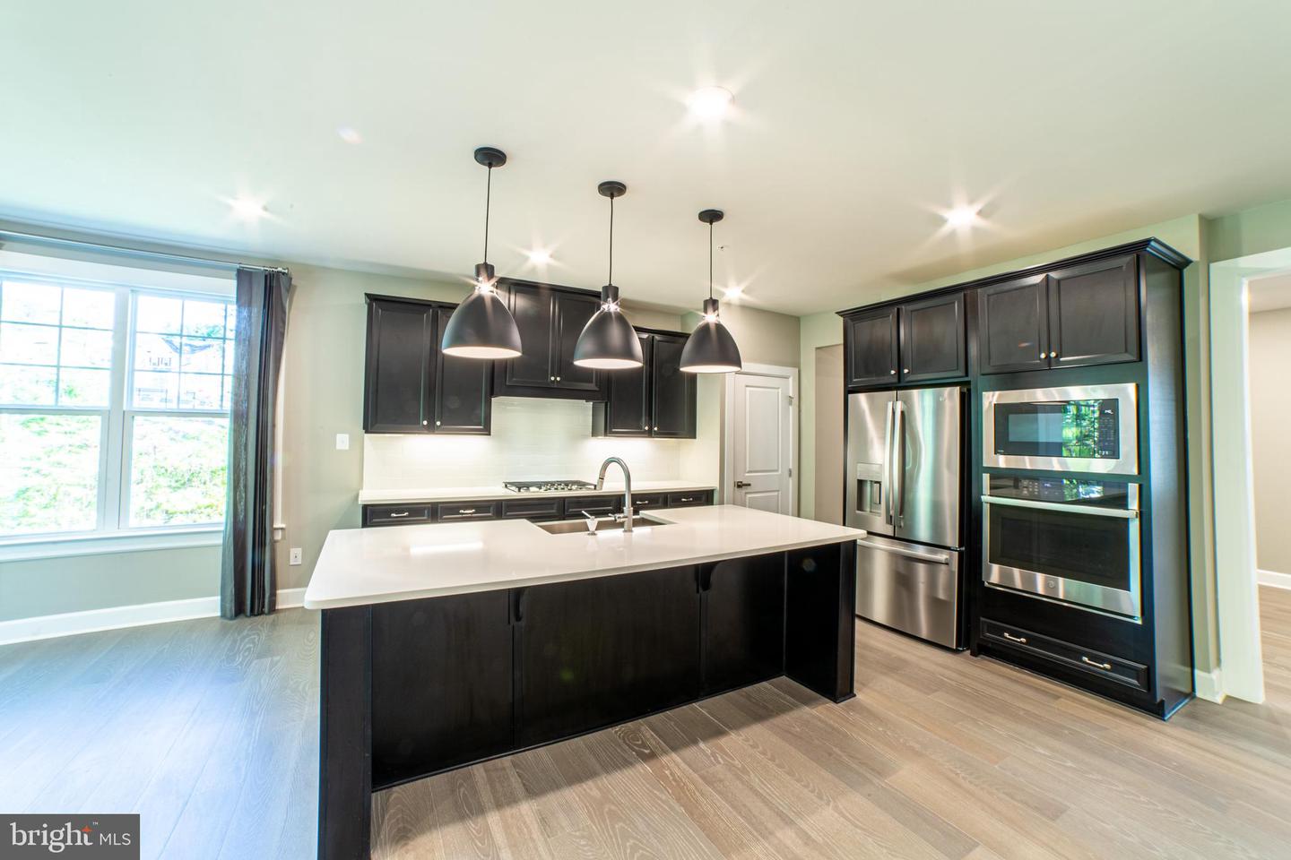 237 W Ponds Edge Dr