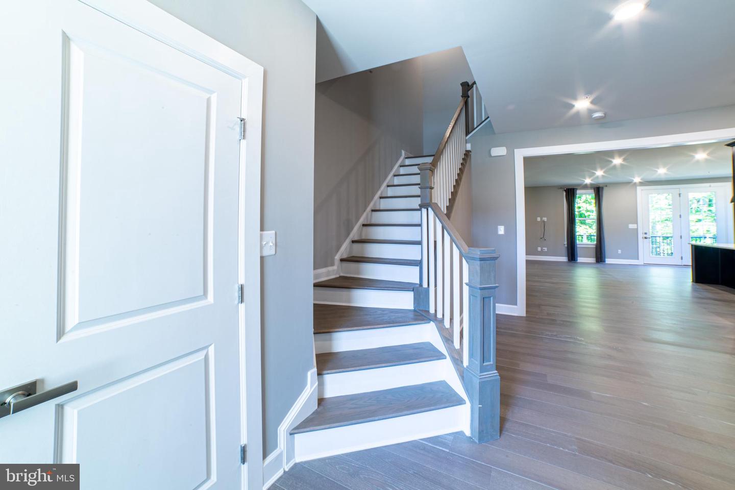 237 W Ponds Edge Dr