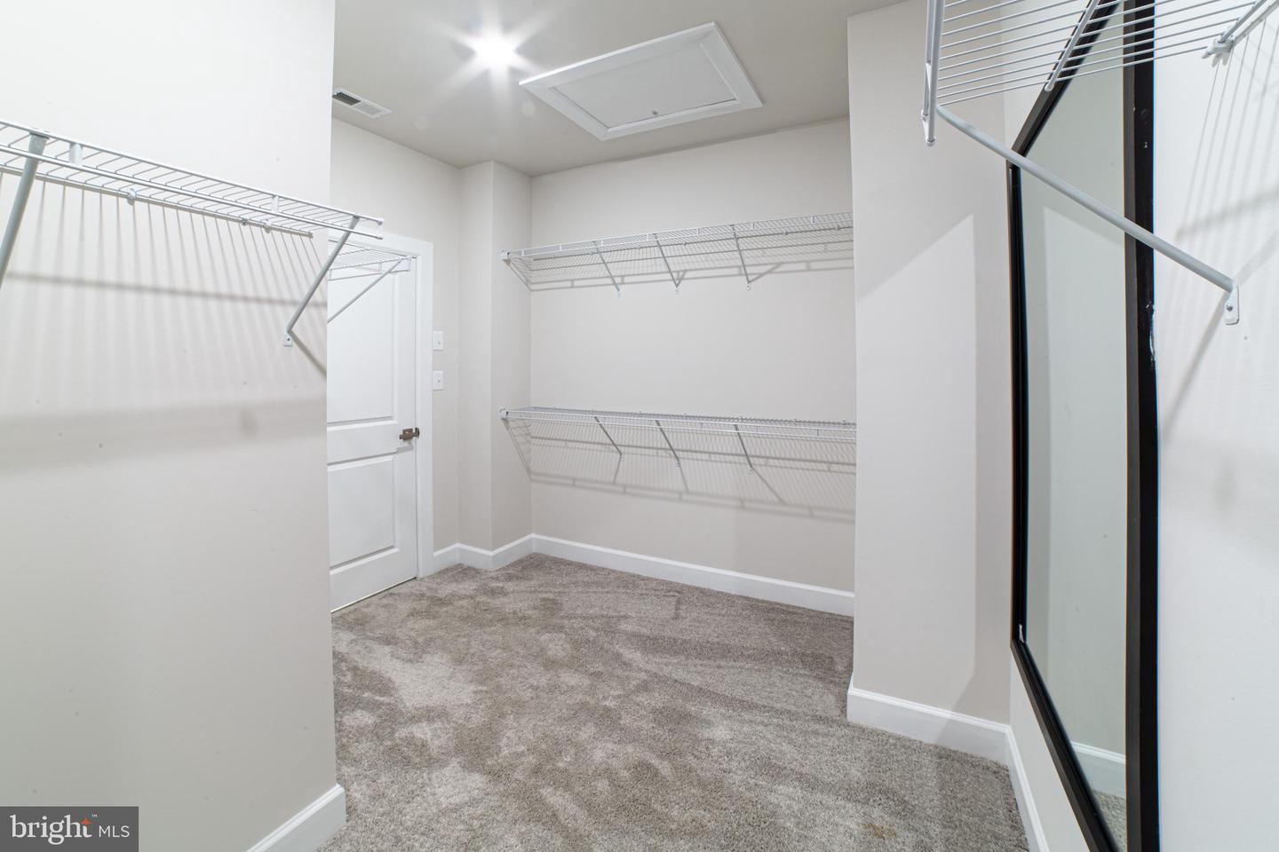 237 W Ponds Edge Dr